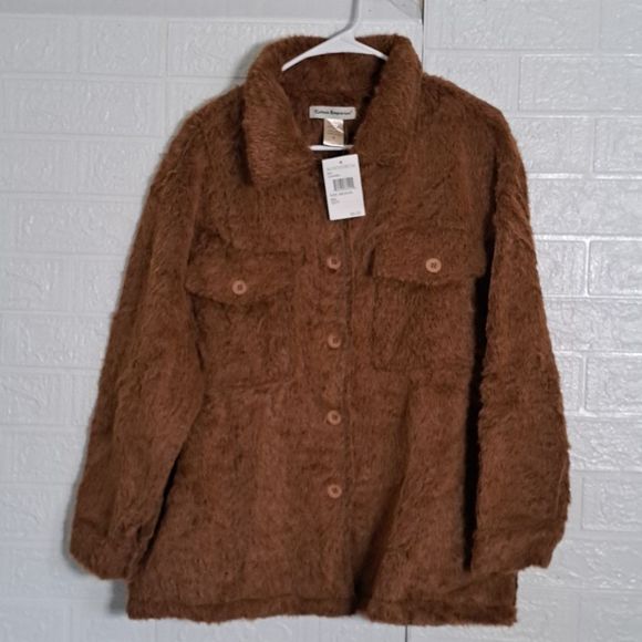 Cotton Emporium Fuzzy Front Pockets Shirt Jacket Shacket - Picture 4 of 10